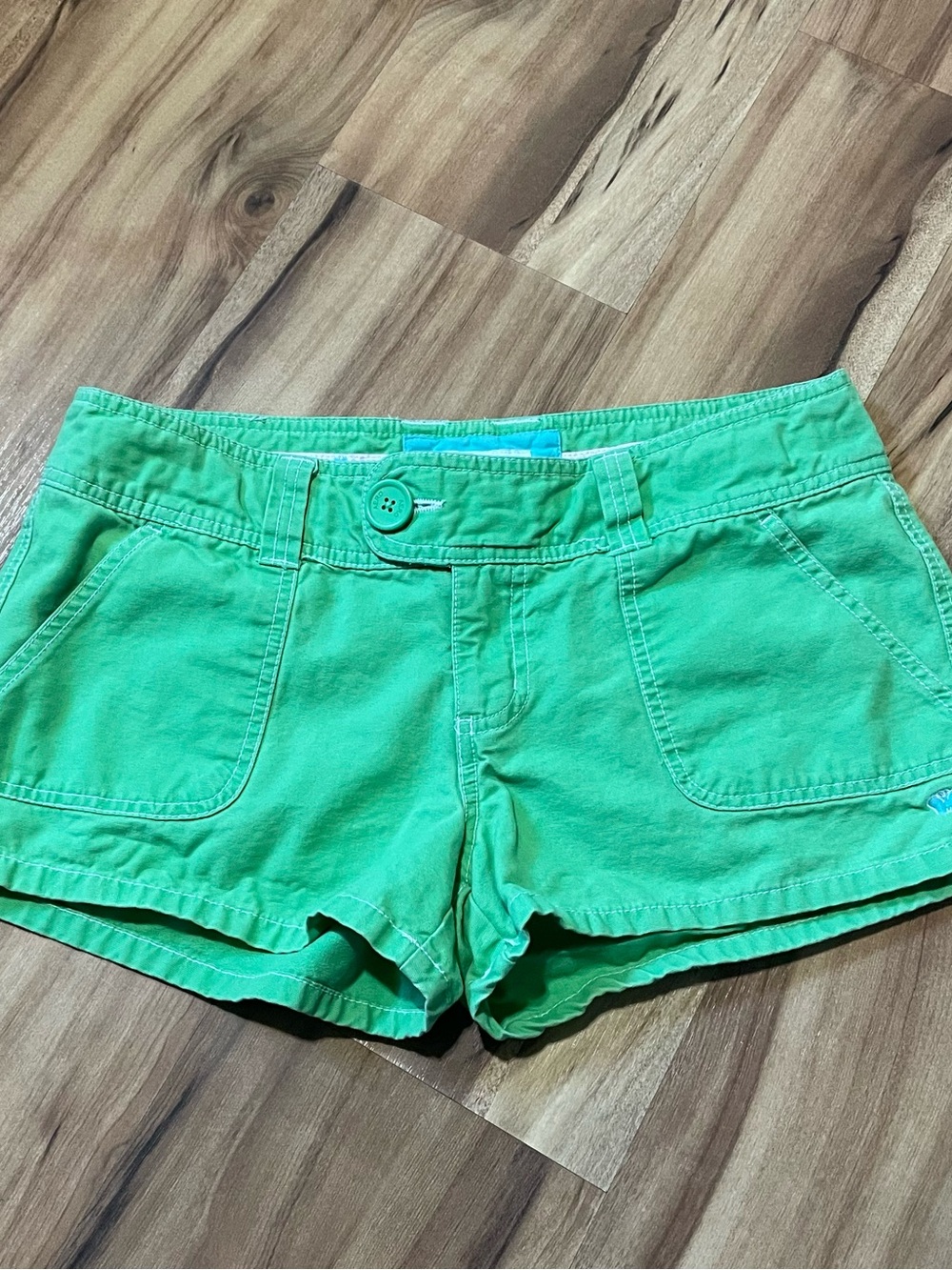 Y2K Aeropostale Green Mini Shorts, 2000s Retro Style, Leprechaun Green, Size 7/8